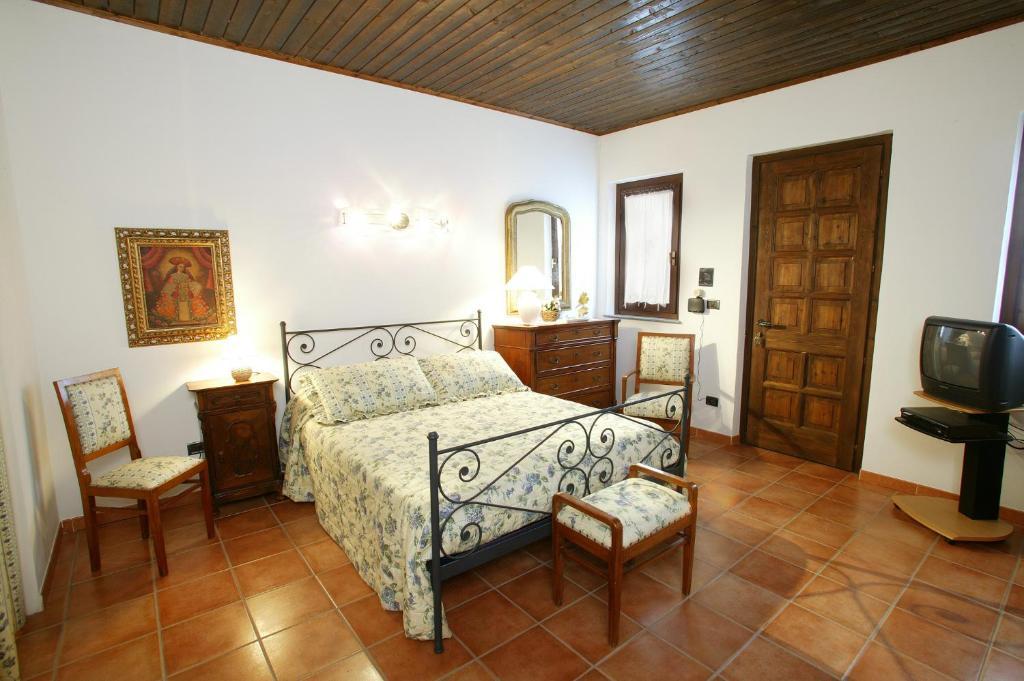 La Maragliana Aparthotel Castel Rocchero Camera foto