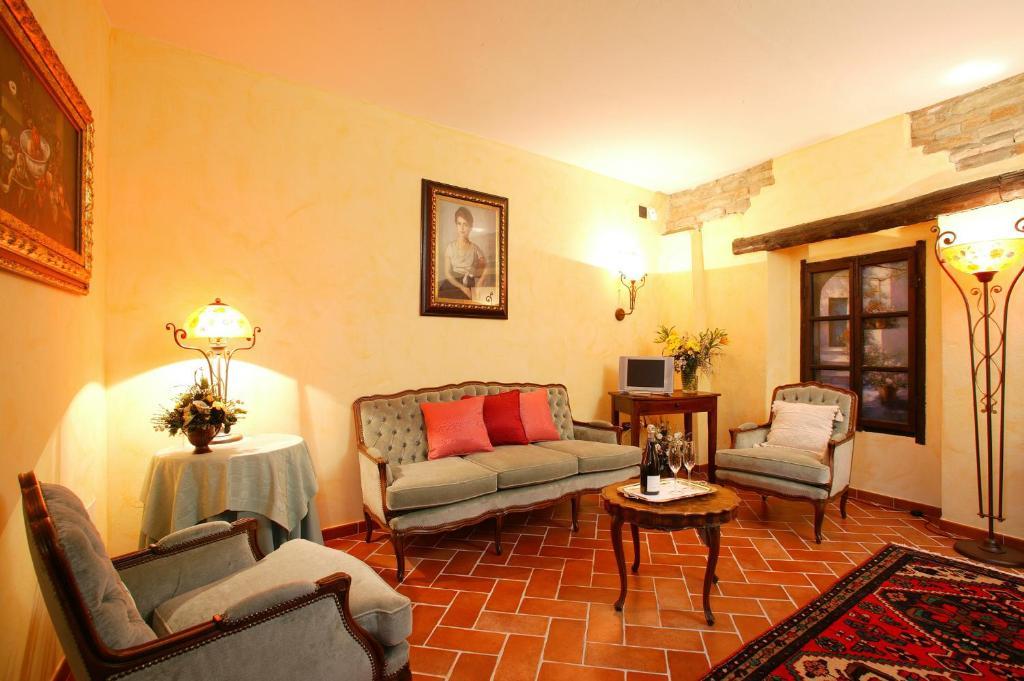 La Maragliana Aparthotel Castel Rocchero Camera foto