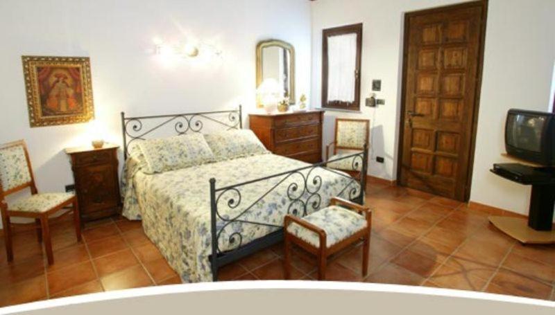 La Maragliana Aparthotel Castel Rocchero Esterno foto